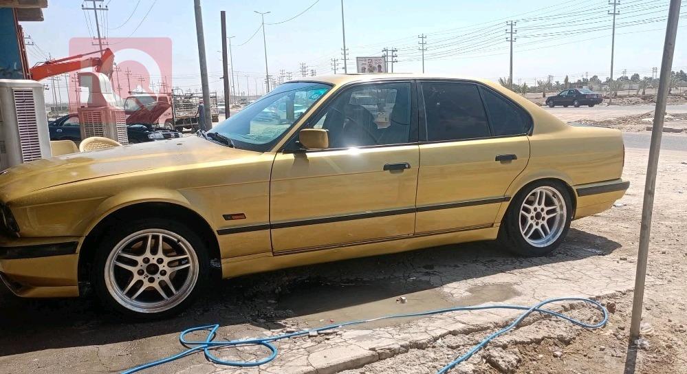 بی ئێم دەبڵیو سیریەس 5